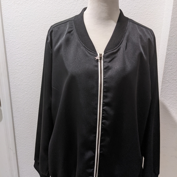 Wendy Williams Celebrity Star Jacket - Picture 3 of 7